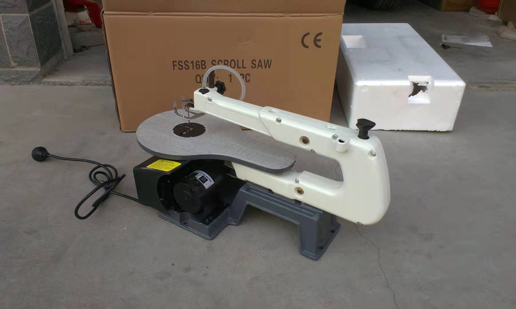 Machine industrielle de découp - Woodworking Saw avis et prix